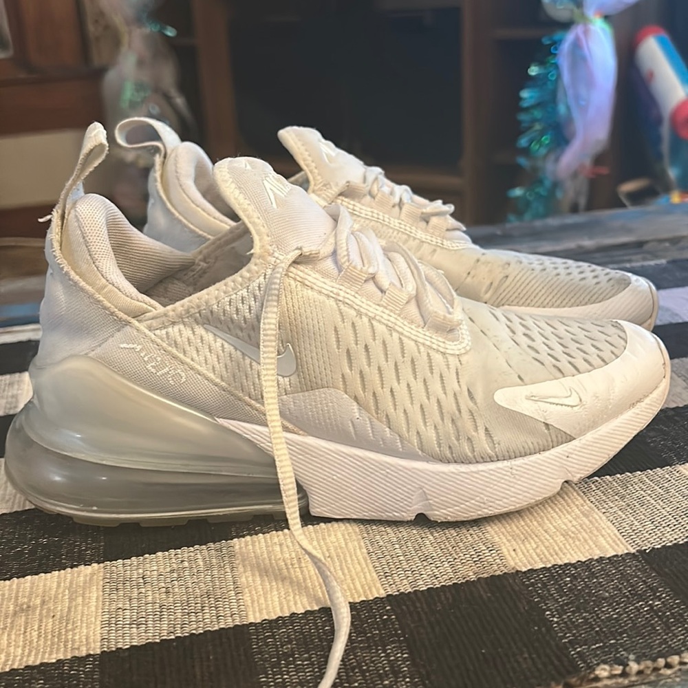 Nike Air 27c •Youth 4 •White